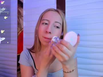 Miiaa_Doll Chaturbate stream image from April 23, 2025