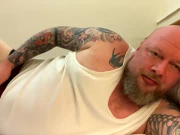 Paulyb445 Chaturbate stream image from April 23, 2025