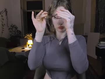 Miranda2_0 Chaturbate stream image from April 24, 2025
