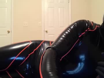 Rubber3452 Chaturbate stream image from April 24, 2025