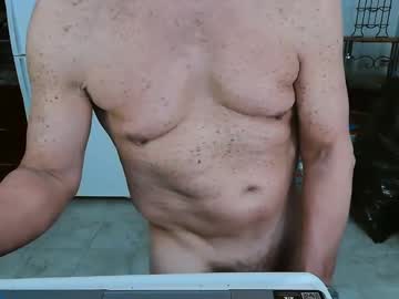 Irishmicklll Chaturbate stream image from April 24, 2025