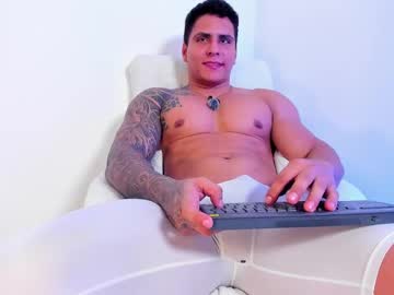 Maximoscott_ Chaturbate stream image from April 24, 2025
