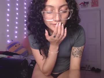 Miaxrain Chaturbate stream image from April 24, 2025