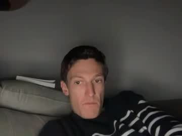 Yolechaud739749 Chaturbate stream image from April 24, 2025