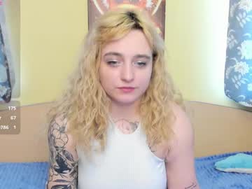 Amberporche Chaturbate stream image from April 24, 2025