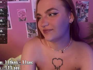 Caroline_Kiparis Chaturbate stream image from April 24, 2025