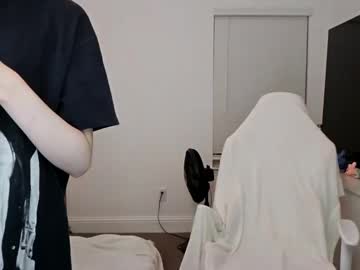 Emilyfox5 Chaturbate stream image from April 24, 2025