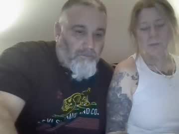 Foxyfang Chaturbate stream image from April 24, 2025