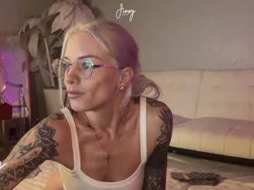 Jinxy_Loves Chaturbate stream image from April 24, 2025