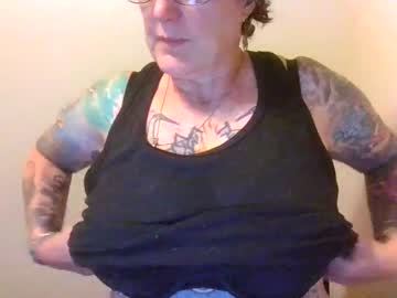 Perinne50 Chaturbate stream image from April 24, 2025