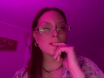 Spacecowwhore Chaturbate stream image from April 24, 2025