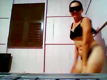 Luana42 Chaturbate stream image from April 24, 2025