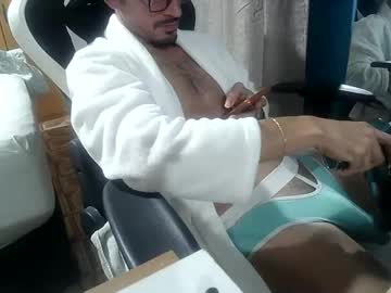 Wizarest Chaturbate stream image from April 24, 2025