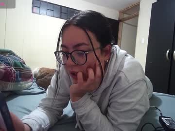 Andi_Z Chaturbate stream image from April 24, 2025