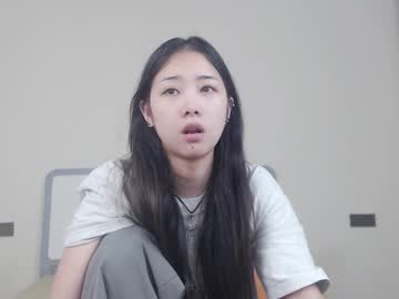 Charlottelin Chaturbate stream image from April 24, 2025