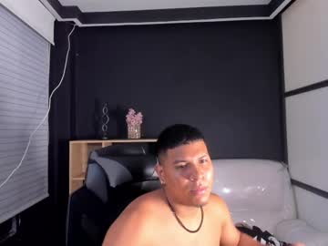 Dominicksantiago Chaturbate stream image from April 24, 2025