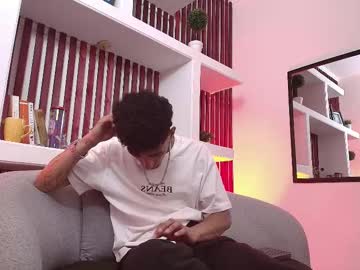 Leoncreed Chaturbate stream image from April 24, 2025