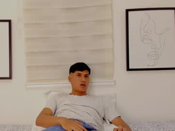 Axelvega_ Chaturbate stream image from April 24, 2025