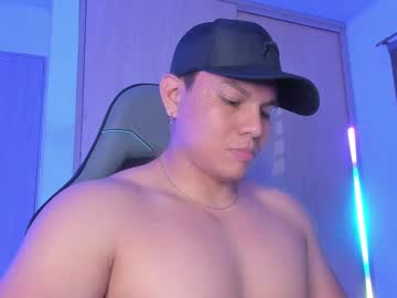 Roy__Constance Chaturbate stream image from April 24, 2025
