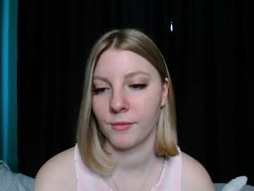 Juliana_Sunny stream image from April 24, 2025