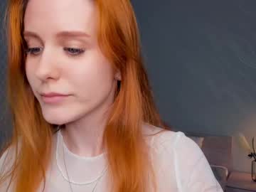 Lornabeste Chaturbate stream image from April 24, 2025