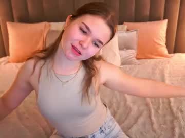 Nika_Sayrus Chaturbate stream image from April 24, 2025