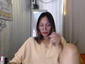 Assh_4u Chaturbate stream image from April 24, 2025