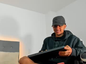 Dexteer_Lein Chaturbate stream image from April 24, 2025