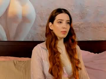 Aureliasweet Chaturbate stream image from April 24, 2025