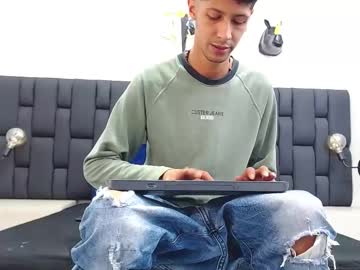 Dangerous_Dog Chaturbate stream image from April 24, 2025