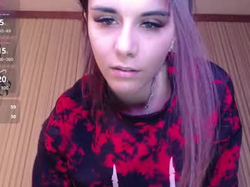 Elina_Posh Chaturbate stream image from April 24, 2025