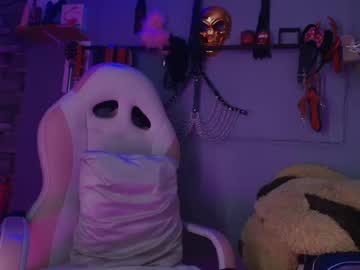 Daphneandrade Chaturbate stream image from April 24, 2025