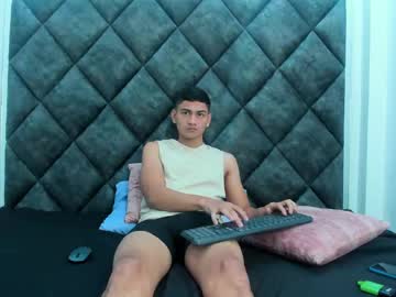 Jamessavage_ Chaturbate stream image from April 24, 2025