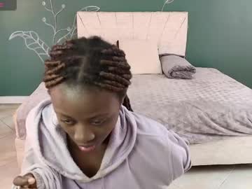 Sara_Naugty Chaturbate stream image from April 24, 2025