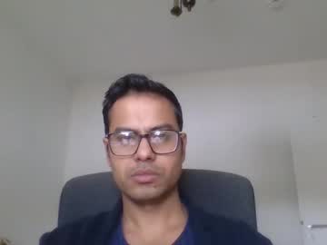 Sharmamanxyz Chaturbate stream image from April 24, 2025