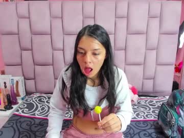 Marlyanal Chaturbate stream image from April 24, 2025