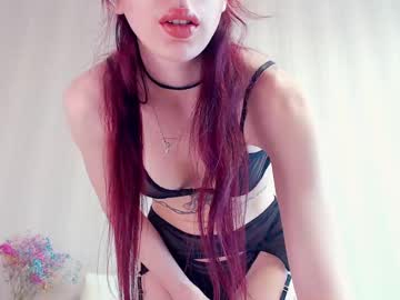 Meowroslava Chaturbate stream image from April 24, 2025