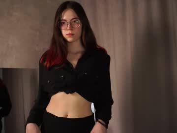 Ywixod Chaturbate stream image from April 24, 2025