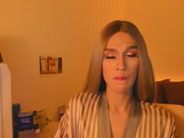 Jelayasianxx Chaturbate stream image from April 24, 2025