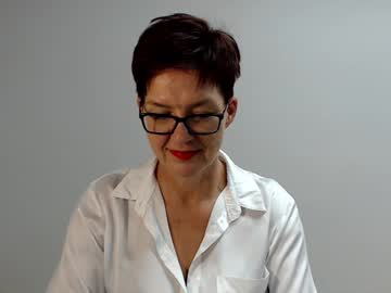 Sofie_Velvet Chaturbate stream image from April 24, 2025