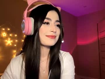 Devonaburruss Chaturbate stream image from April 24, 2025