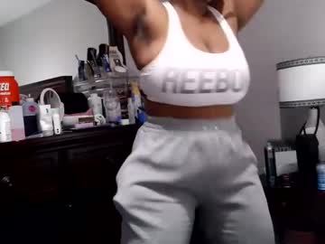 Jigglypineapples Chaturbate stream image from April 24, 2025