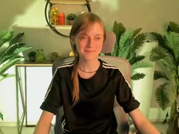 Kiramontoyaa Chaturbate stream image from April 24, 2025