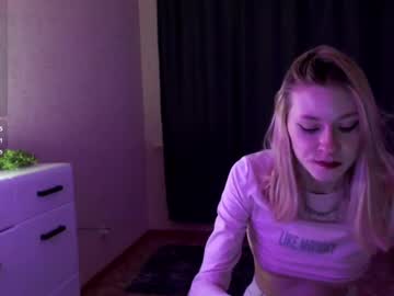 Pussy_White Chaturbate stream image from April 24, 2025