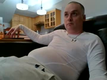 Bird8888 Chaturbate stream image from April 24, 2025