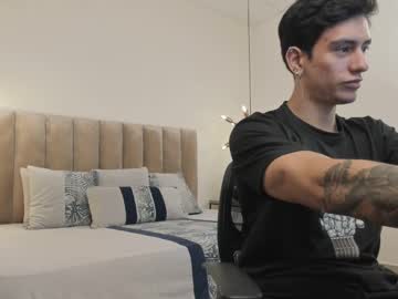 Harryy_Joness Chaturbate stream image from April 24, 2025