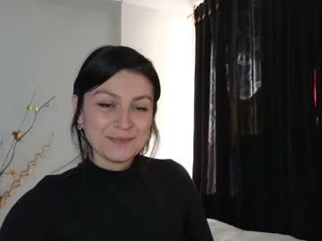 Katlopez19 Chaturbate stream image from April 24, 2025