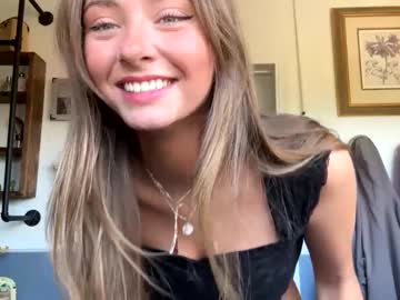 Tylababyy Chaturbate stream image from April 24, 2025