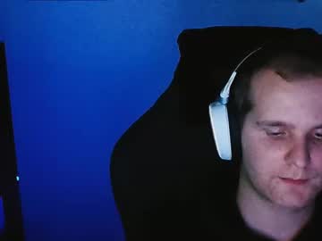 Croissant911 Chaturbate stream image from April 24, 2025
