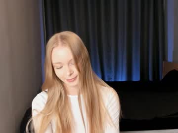 Cutie_Loves Chaturbate stream image from April 24, 2025